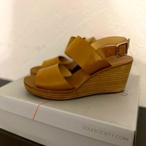 New Sole Society Tan Wedges, Size 8 1/2